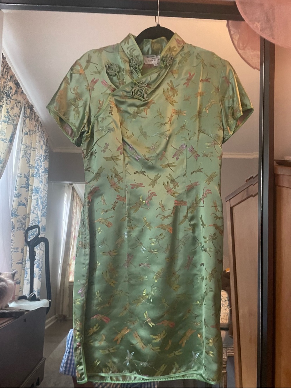 Elegant Green Dragonfly Satin Cheongsam Dress